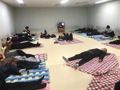 中国游客被关济州岛“小黑屋” 有人已被关5天