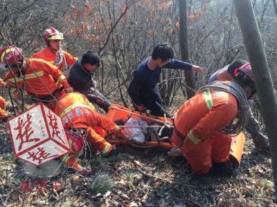 老汉深山采药突发脑梗 一场生命大营救上演了
