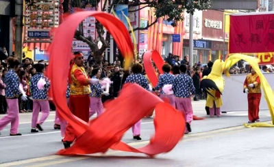 2017房县“诗祖故里 文明房县”民间文艺大巡游