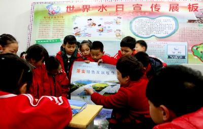 房县节水宣传进校园