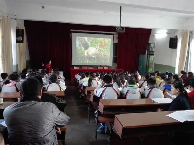 国培计划（2016）初中语文、英语“送教下乡”成果展示活动在七河中学举行