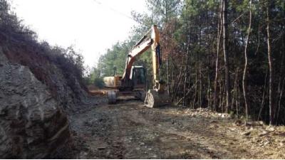 县食药监局打通精准扶贫“最后一公里”