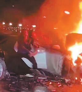 火光中的生死救援（点赞中国）