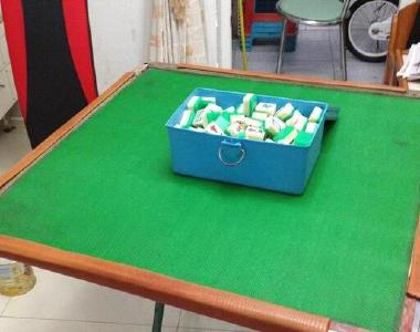 九旬老人瘫倒在麻将桌 术后第一句话何时能再打