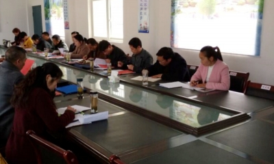 县教研室为门古青年教师成长问诊把脉