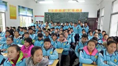 房县二中：以考促学 以考促纪 以考促行