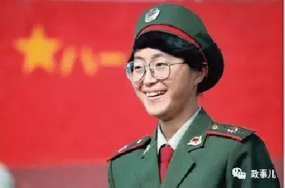 这位女少将系火箭军唯一女将军 曾以省状元考入北大
