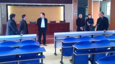 房县城关四中联谊白鹤镇教育系统提升教育教学水平