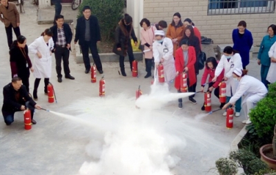 城关镇卫生院举办消防安全应急演练