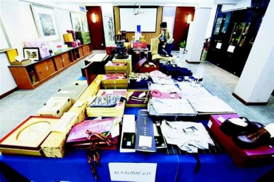 武汉最大规模公务人员上缴物品拍卖会 拍172万上缴国库