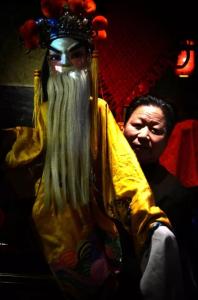 西安6旬老艺人在十堰做起星探 吸纳几十名圈内“新星”