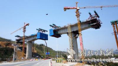 丹江口：汉十高铁快速推进