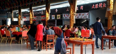 房县慧泉水业举办“五一劳动节”厨艺大比拼活动