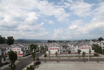 咱村也不差 ——房县军店镇中村村环境整治展示