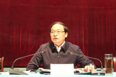 县委书记蔡贤忠在《十堰日报》撰文 治理人情风需立新风行新风推新风