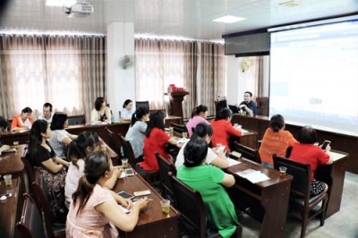 军店镇开展“计生”法律法规宣传活动