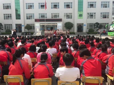 房县职校启动职业教育技艺下乡展示活动