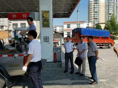 房县质监局开展燃油加油机"你点我查"活动