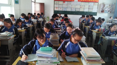 实验中学打好“组合拳”全力冲刺中考