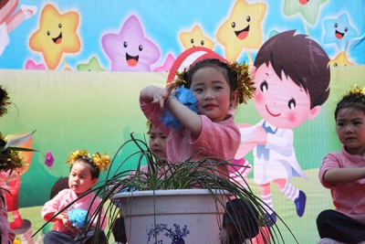 七河中学年度考核获好评