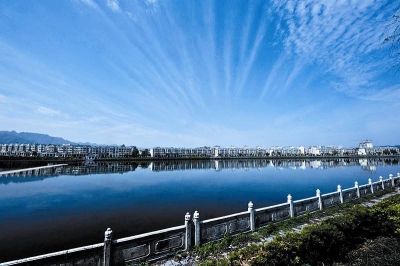 赵佳琛带队来房考察推进忠和酒业项目