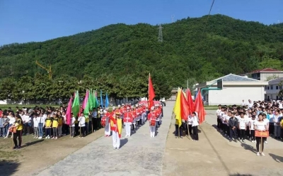 窑淮镇窑淮学校多形式欢庆“六一”