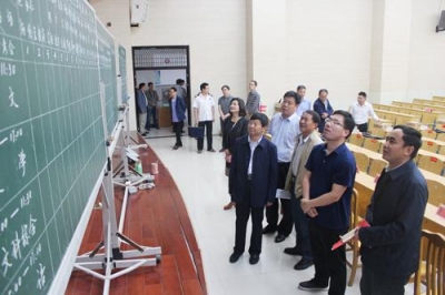 高勇检查2017年高考前准备工作