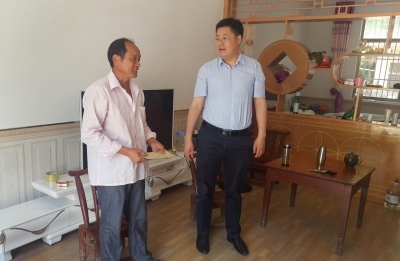 县委常委、组织部长陈刚深入门古寺镇走访慰问基层党员