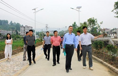 十堰县市区农办领导来房参观学习