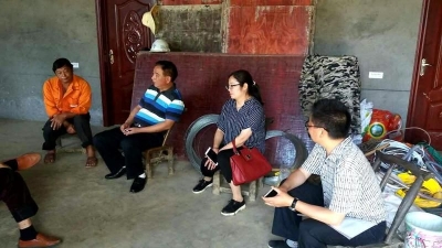 丁选清一行调研中坝乡精准扶贫工作