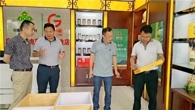 湖南省常德市供销社考察房县供销社深改工作