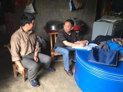 县能源办、县文联真心实力开展精准扶贫