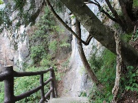   游房县岩屋沟景区