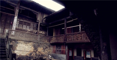 沉睡在大山之中的清朝宅院——高家花屋
