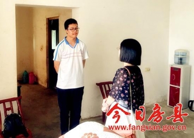 团县委开展爱心助学走访行动