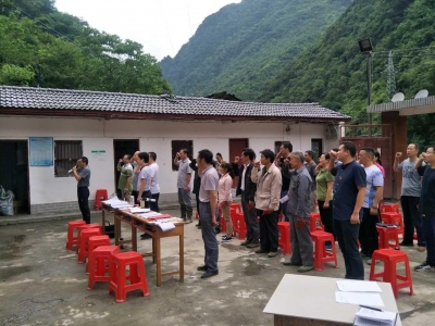 上龛乡开展“7+1”系列活动庆祝建党96周年