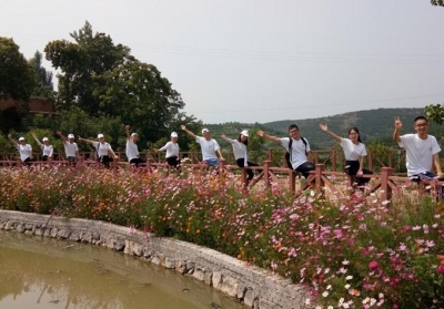 丹江口凉水河镇：醉美乡村“醉倒”最美大学生