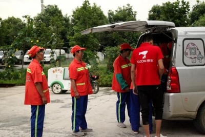 房县京东馆为环卫工人送清凉