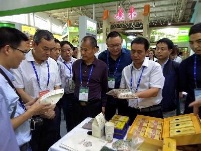 房县2家企业优质农产品产品亮相第十五届中国国际农产品交易会