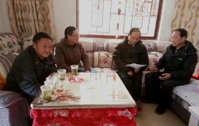 蔡贤忠到中村走访结对帮扶贫困户