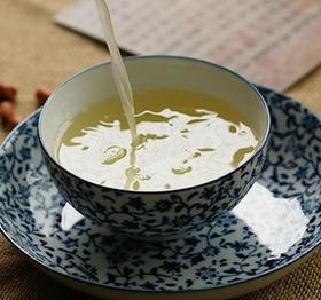 我家的黄酒染香了艳阳