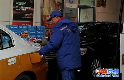 国内油价今日或迎年内首调 多地零售价料或创近三年新高