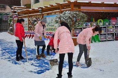 房县幼儿园强化雪天安全教育工作