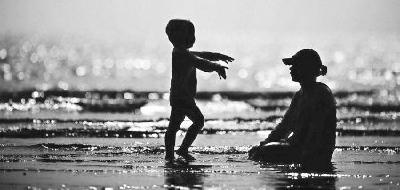 食堂暖心大叔假条戳泪点 背后是难以割舍的亲情