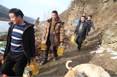 房县农机局开展春节走访慰问活动 