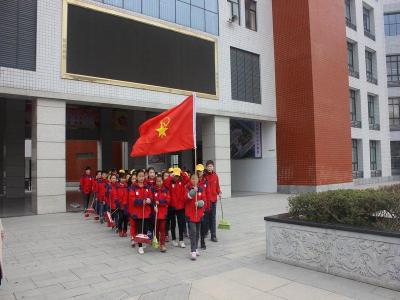 军店小学：打出学雷锋活动“组合拳”