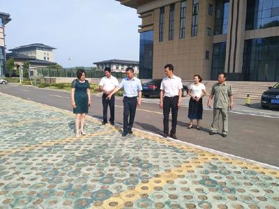 肖大有参加“节能降耗”宣传周活动