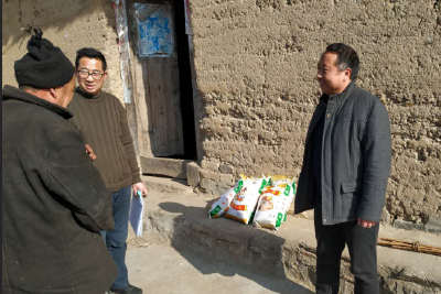 节前慰问贫困户   精准扶贫暖人心