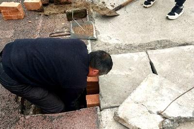 房县军店初中教师积极将“雷锋精神”落实到实处