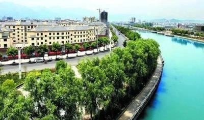 七河中学新时代文明实践青年志愿者在行动 
